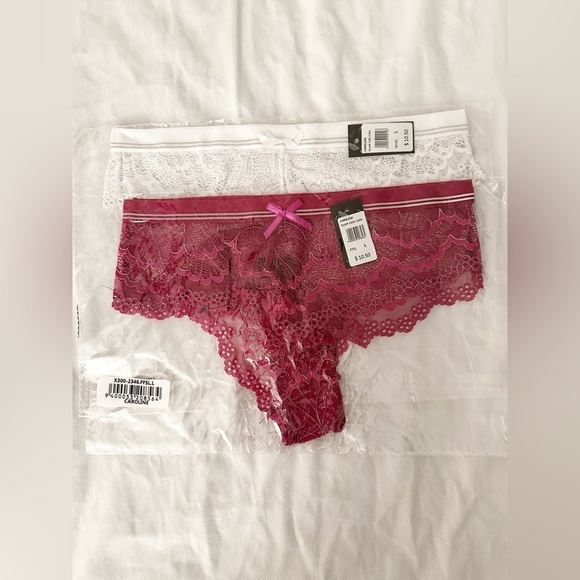 NWT Frederick’s of Hollywood 2 Pack Bundle Panties- Caroline in White and Purple - Picture 2 of 4